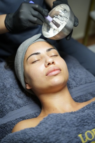 CİLT BAKIMI (HYDRAFACİAL) NEDİR ? AVANTAJLARI NELERDİR?